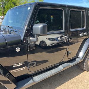 JEEP WRANGLER UNLIMITED SAHARA - 4