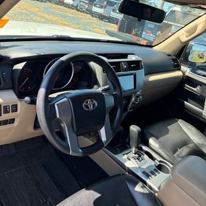 صورة مصغرة 35 لـ 2010 Toyota 4RUNNER SR5