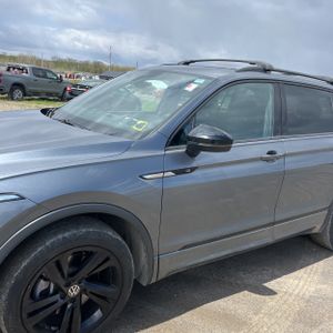 VOLKSWAGEN TIGUAN SE R-LINE BLACK - 2