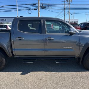 2022 Toyota TACOMA TRD OFF-ROAD — миниатюра 11