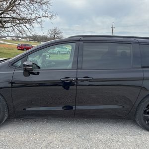 CHRYSLER PACIFICA LIMITED - 4