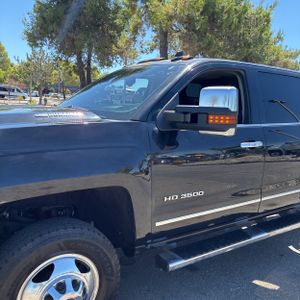 صورة 2 لـ 2016 Chevrolet SILVERADO 3500HD LTZ