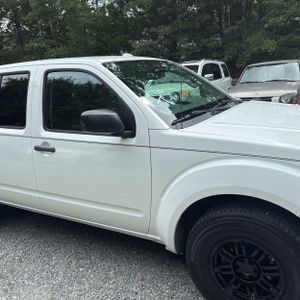 2012 Nissan FRONTIER SV — миниатюра 13