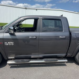 2017 RAM 1500 LARAMIE — фото 4