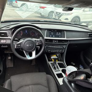 2020 KIA OPTIMA LX thumbnail 34