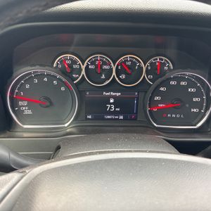 صورة 36 لـ 2021 Chevrolet SILVERADO 1500 RST