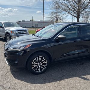 FORD ESCAPE PLUG-IN HYBRID SE - 2