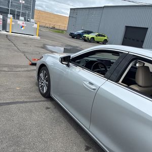 صورة مصغرة 56 لـ 2019 Lexus ES 300H BASE