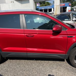 صورة 9 لـ 2023 Volkswagen TAOS SE 4MOTION