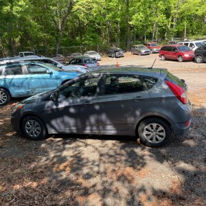 HYUNDAI ACCENT SE - 3