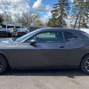 DODGE CHALLENGER GT - 4