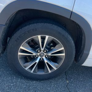 2016 Toyota HIGHLANDER XLE 照片 19