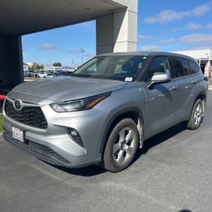 Toyota Highlander LE - 1