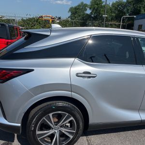 صورة 9 لـ 2023 Lexus RX 350 PREMIUM