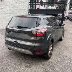 2017 FORD ESCAPE SE 照片 8
