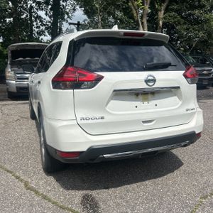 2017 Nissan ROGUE SV — фото 5