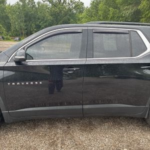 2023 Chevrolet TRAVERSE LT CLOTH photo 4