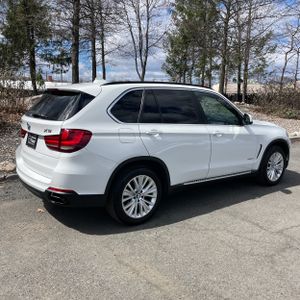 BMW X5 XDRIVE50I - 8