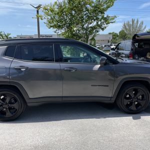 صورة مصغرة 11 لـ 2021 JEEP COMPASS ALTITUDE