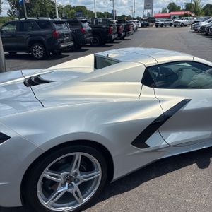 صورة 9 لـ 2024 Chevrolet CORVETTE STINGRAY