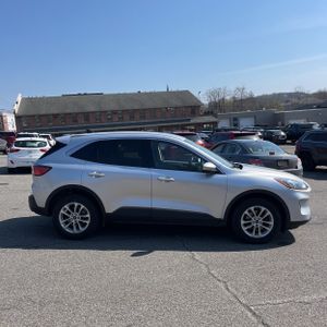 FORD ESCAPE SE - 10