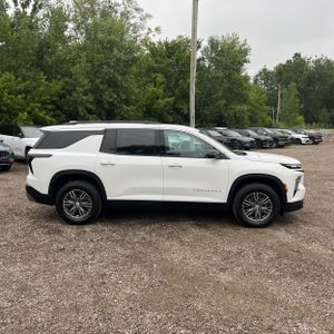 2025 Chevrolet TRAVERSE LT 照片 10