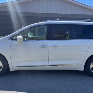 CHRYSLER PACIFICA TOURING-L PLUS - 4