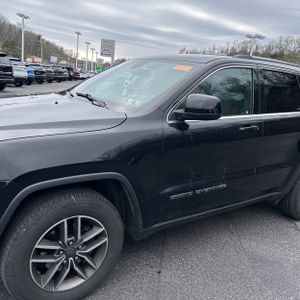 JEEP GRAND CHEROKEE LAREDO E - 2