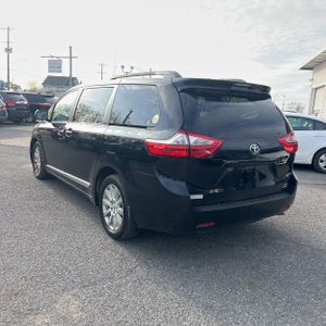 TOYOTA SIENNA - 5