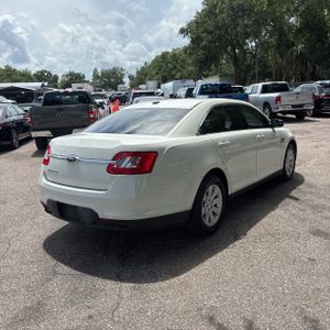 FORD TAURUS SE - 8