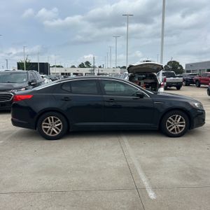 KIA OPTIMA LX - 9