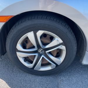 صورة مصغرة 17 لـ 2016 Honda CIVIC LX