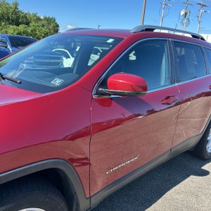 2017 JEEP CHEROKEE LATITUDE photo 2