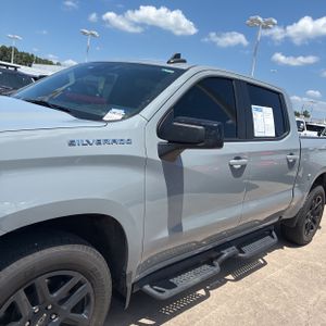 صورة 2 لـ 2024 Chevrolet SILVERADO 1500 RST
