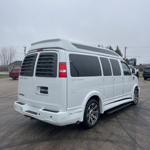 CHEVROLET EXPRESS 2500 - 8