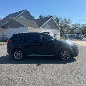 HYUNDAI TUCSON SEL - 10