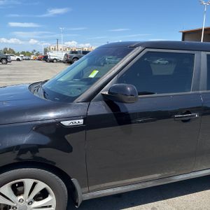 صورة 2 لـ 2015 KIA SOUL +