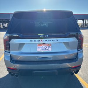 CHEVROLET SUBURBAN Z71 - 7