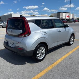 صورة 8 لـ 2020 KIA SOUL S