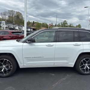 JEEP GRAND CHEROKEE SUMMIT RESERVE - 4