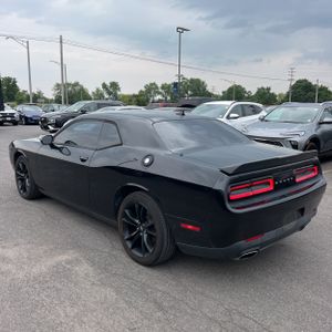 2017 Dodge CHALLENGER SXT PLUS — фото 5