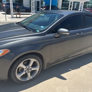 FORD FUSION SE - 2