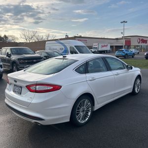 FORD FUSION SE - 8