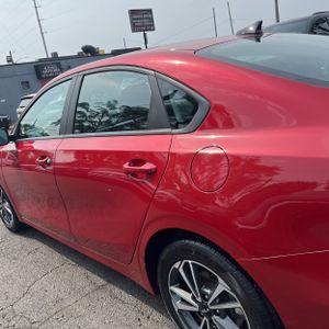 2023 KIA FORTE LXS photo 6