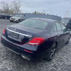 MERCEDES-BENZ E-CLASS - 8