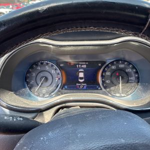 2015 Chrysler 200 S — миниатюра 36