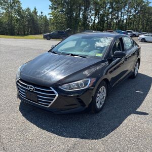 صورة 1 لـ 2017 Hyundai ELANTRA SE