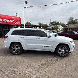 JEEP GRAND CHEROKEE OVERLAND - 10