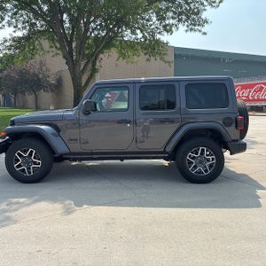2025 JEEP WRANGLER SAHARA 照片 3