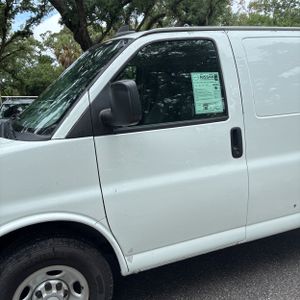 CHEVROLET EXPRESS 2500 - 2